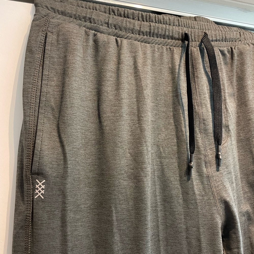 RHONE OOO Jogger NWT